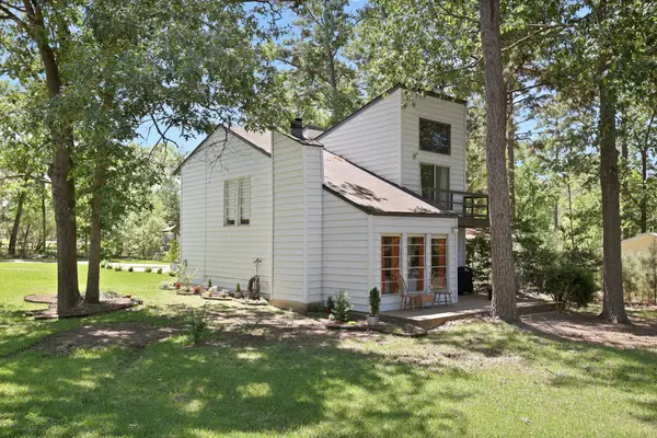 141 N Pine Harbour Drive, Coldspring, TX 77331