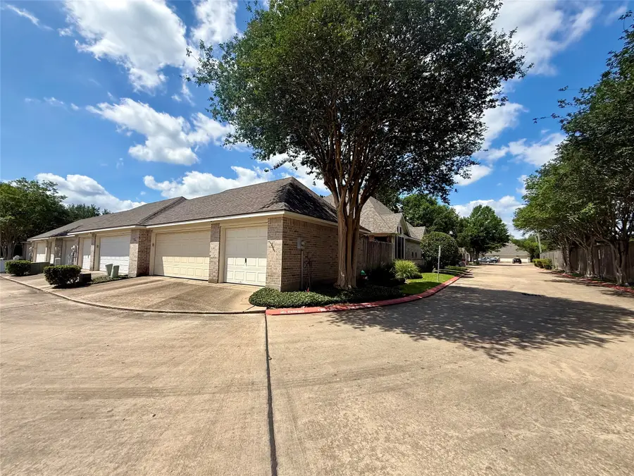 2415 Clippers Square, Houston, TX 77058 - #3