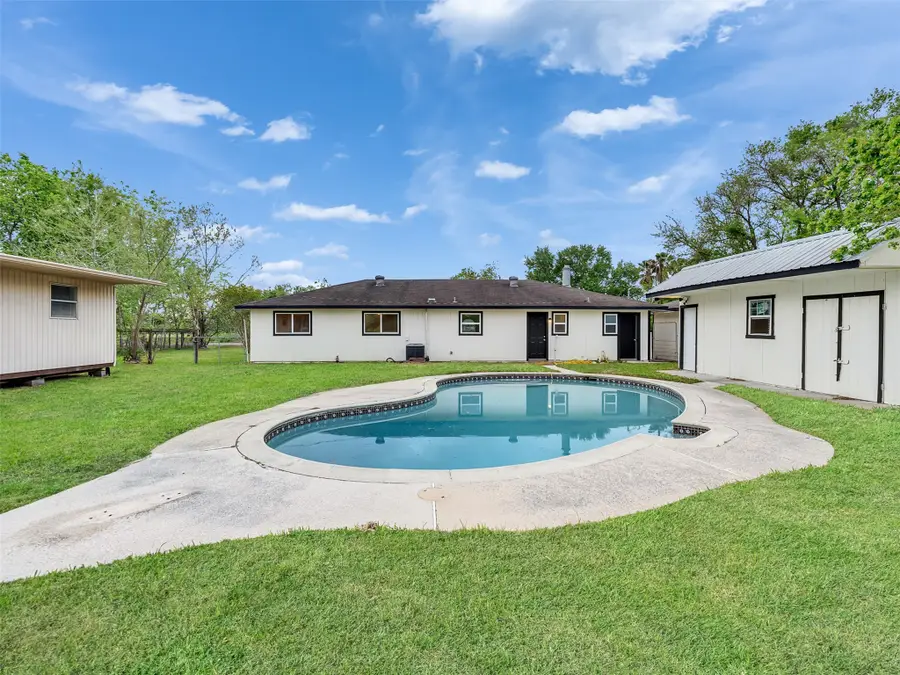 1905 County Road 235, Alvin, TX 77511 - #2