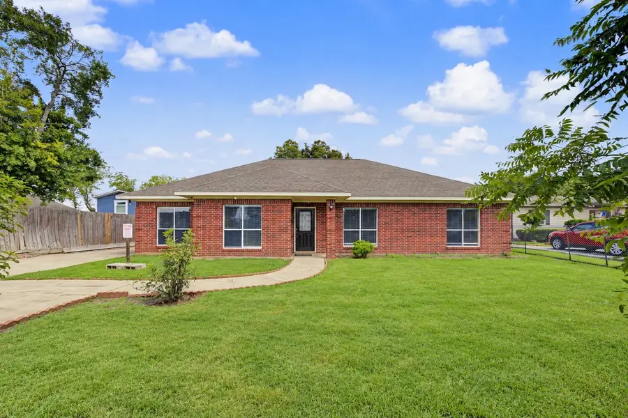1411 /1411 1/2 Guadalupe St, Stafford, TX 77477 - #3