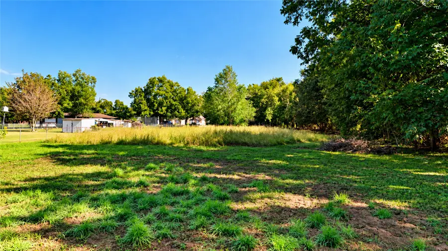 00 1st Street, Santa Fe, TX 77517 - #2