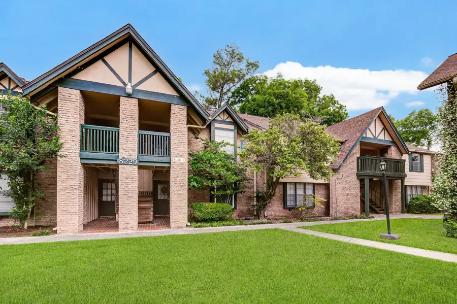 8229 Kingsbrook Road #229, Houston, TX 77024 - #2
