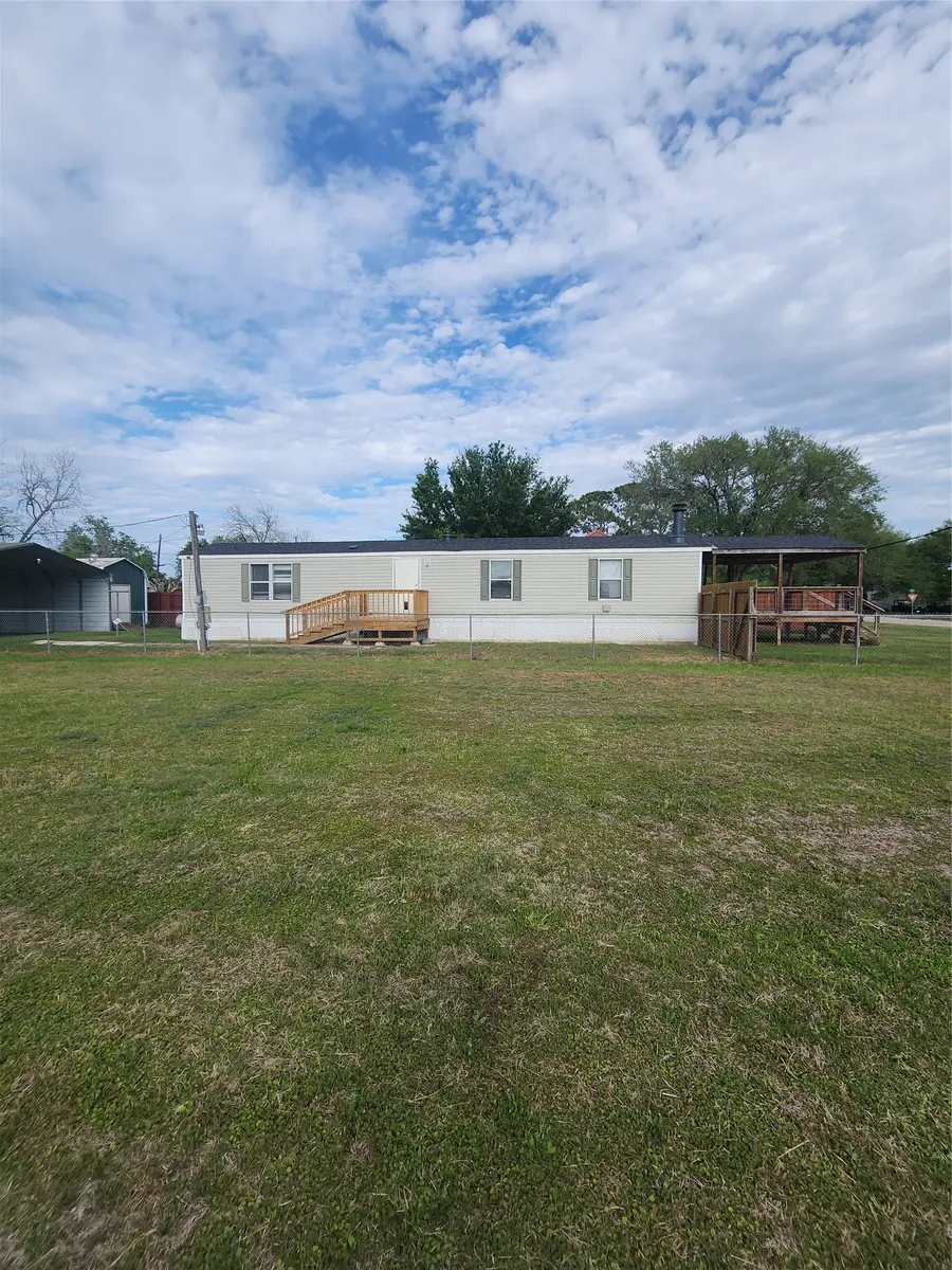 502 Magnusson, Palacios, TX 77414 - #3