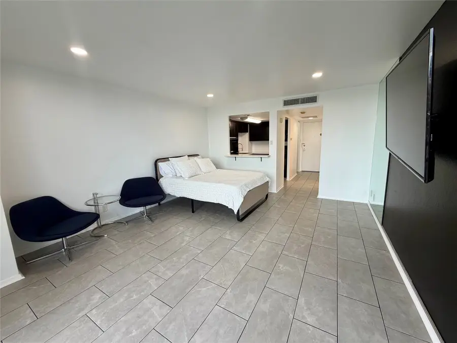 2016 Main Street #916, Houston, TX 77002 - #2