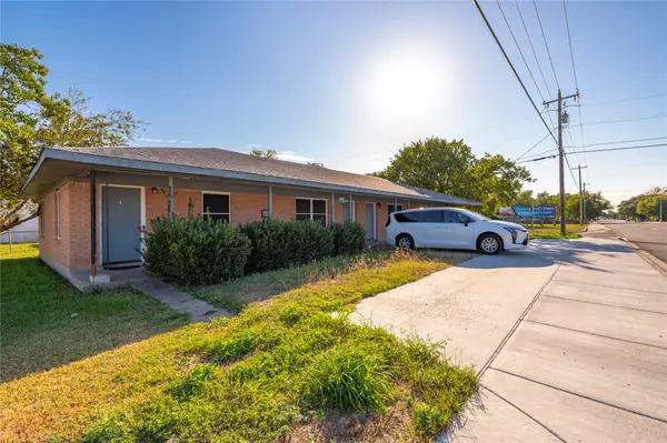 915 Main Street, La Marque, TX 77568