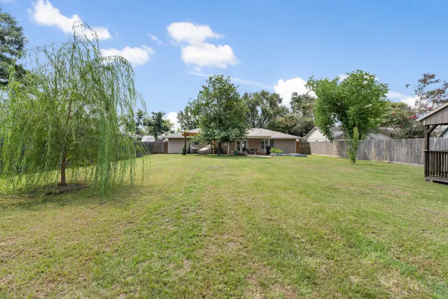 4602 Randwick Drive, Houston, TX 77092 - Image #2