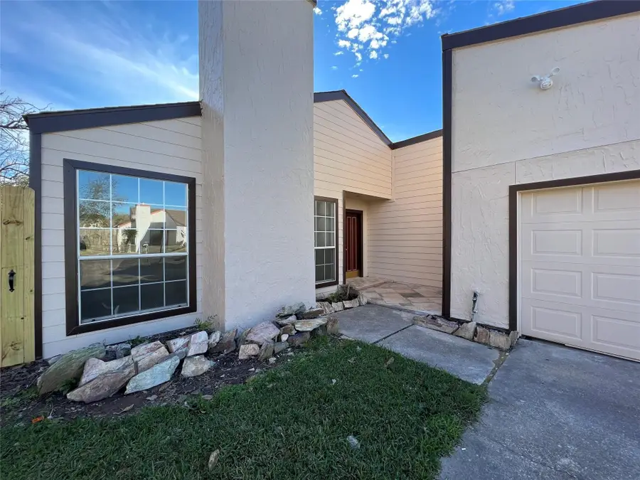 11039 Holworth Drive, Houston, TX 77072 - #2