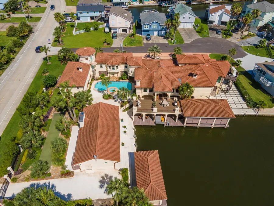 215 Sampan Drive, Galveston, TX 77554 - #2
