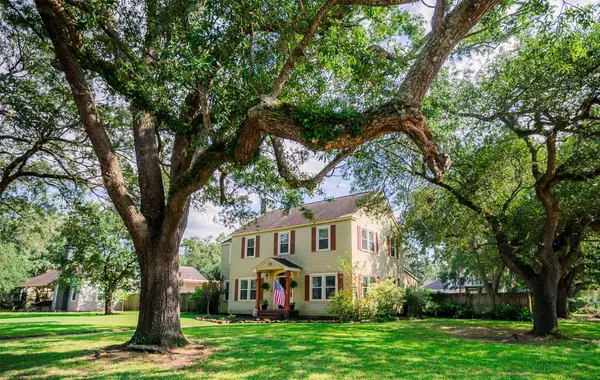 2009 W Rein Avenue, Orange, TX 77630