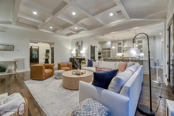 923 Chinquapin Place, Houston, TX 77094