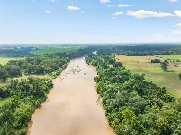 360 Johnson Road, La Grange, TX 78945