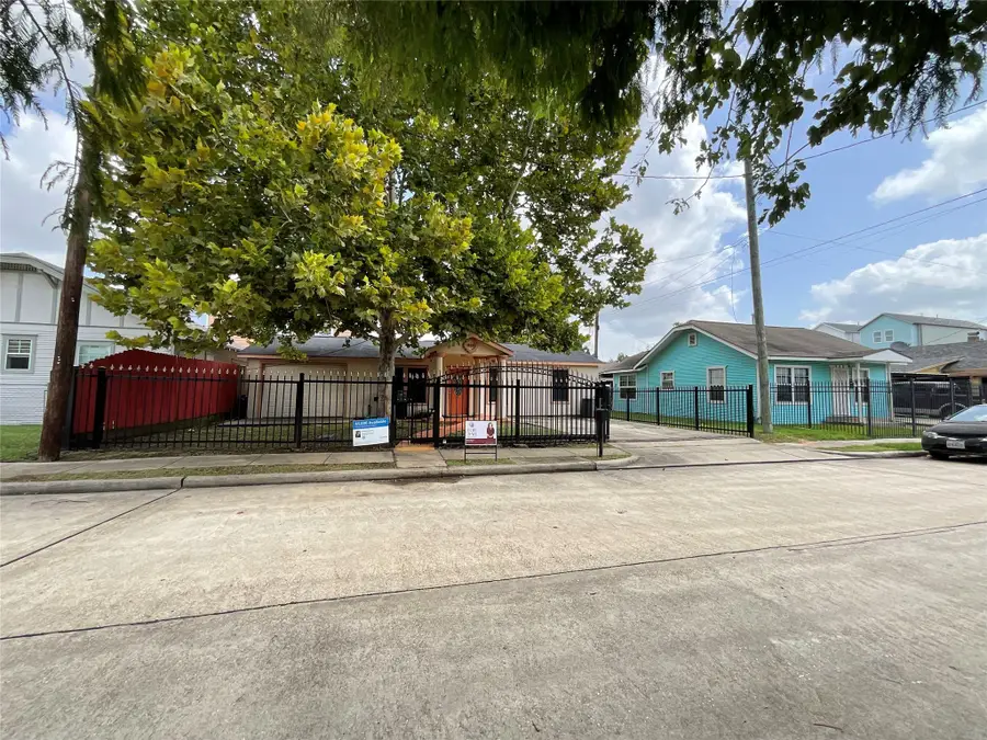 910 Coronado Street, Houston, TX 77009 - Image #3