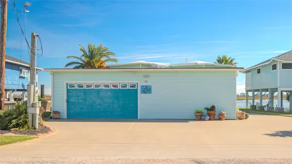 83 Dolphin Lane, Freeport, TX 77541