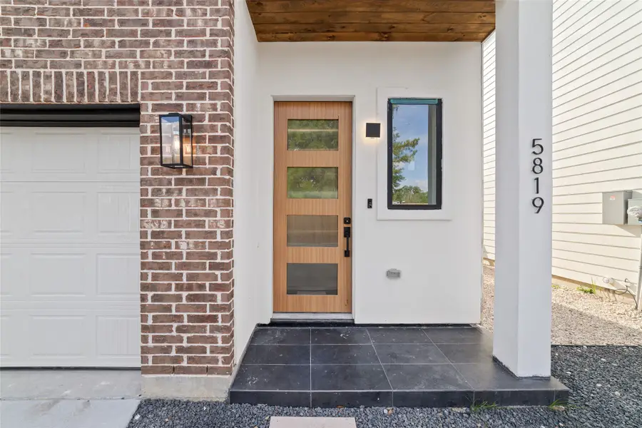 5811 Outer Banks Street, Houston, TX 77091 - #3