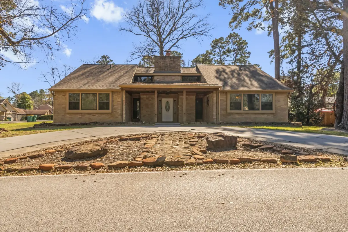 306 Rolling Hills Drive, Conroe, TX 77304 - Image #1