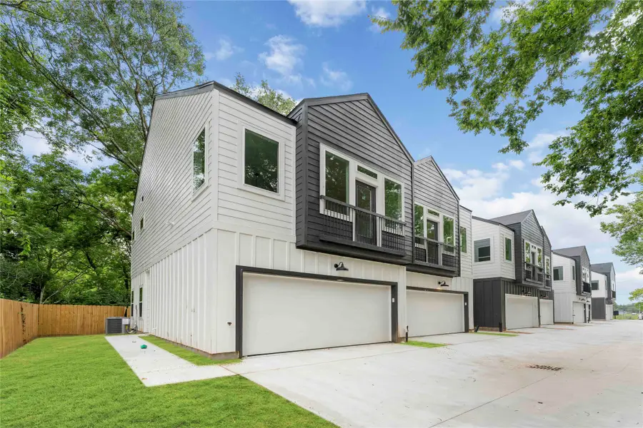 5105 Mallow Street #A/B, Houston, TX 77033 - #2