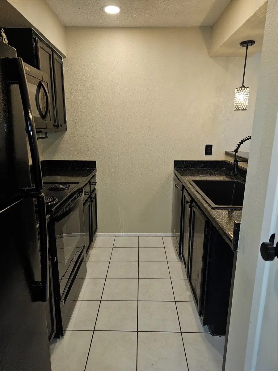 3900 Aspen Drive #B201, Montgomery, TX 77356 - #3