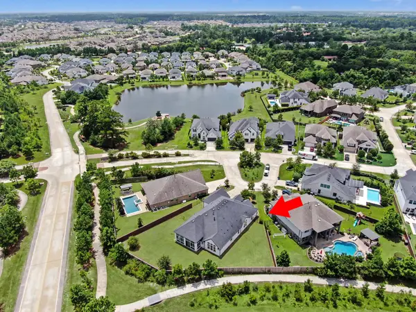 10 Venetia Grove Drive, Tomball, TX 77375