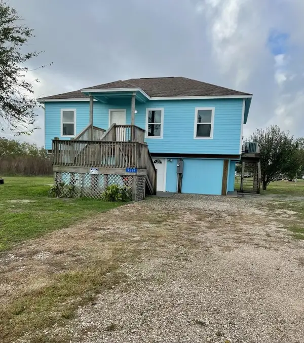 1207 26 1/2, Port Bolivar, TX 77650