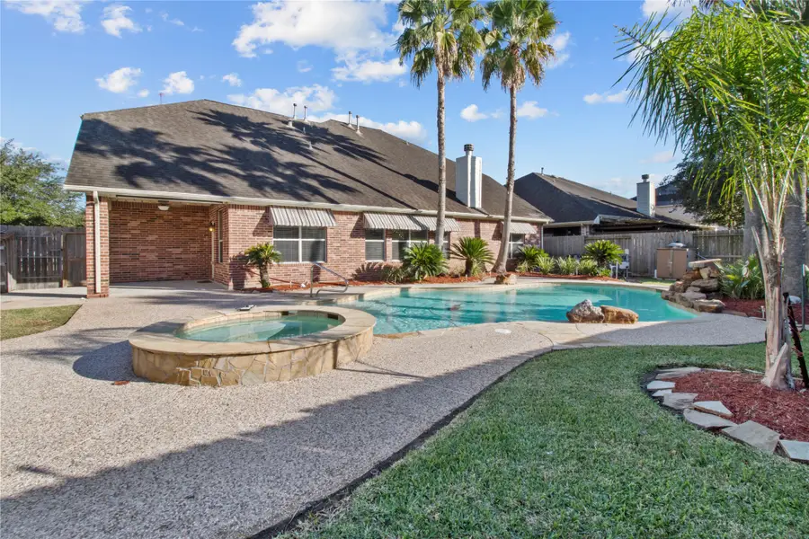 4004 Beacon Pointe Lane, Dickinson, TX 77539 - Image #2