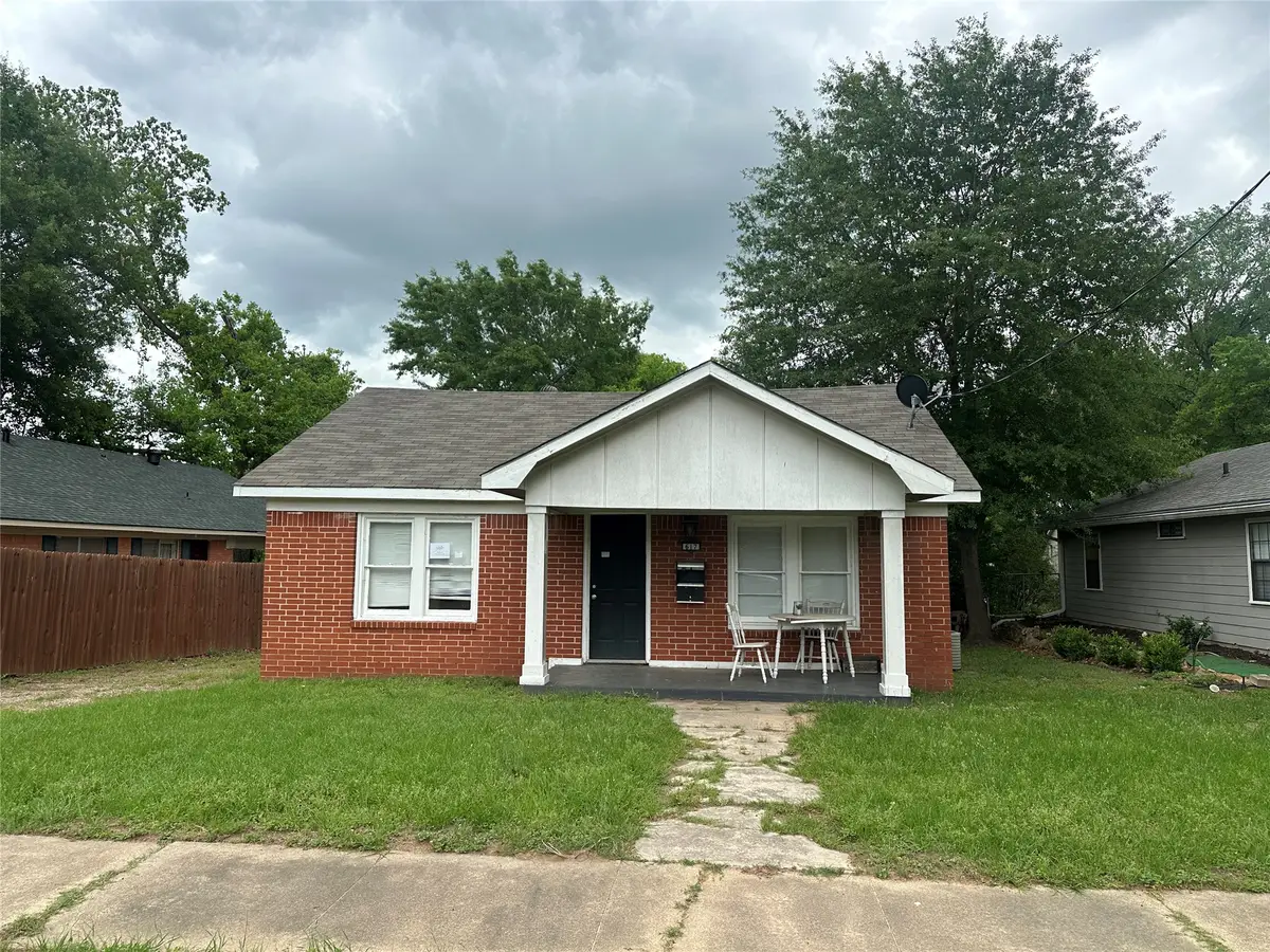 617 N Trinity St, Gilmer, TX 75644 - #1