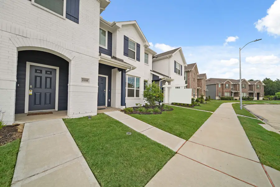 2218 Memory Oaks Drive, Tomball, TX 77375 - Image #2