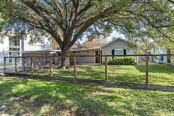 1811 W 14th 1/2 Street, Houston, TX 77008