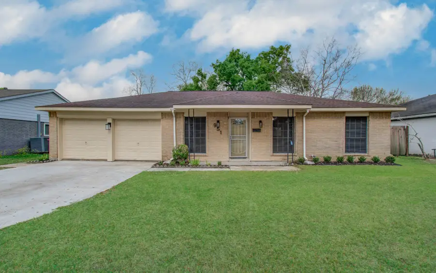 951 Beachcomber Lane, Houston, TX 77062 - #2