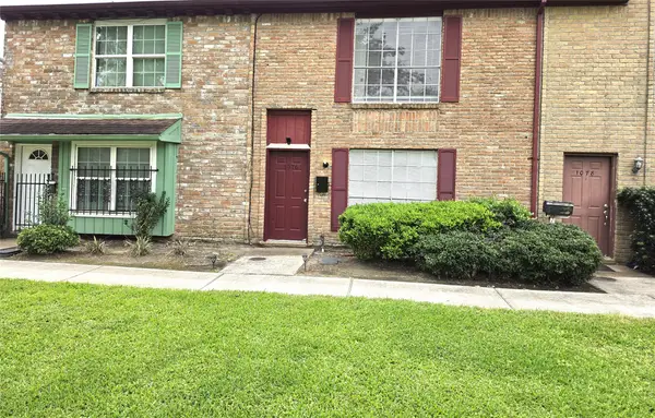 1076 Willow Oaks Circle, Pasadena, TX 77506