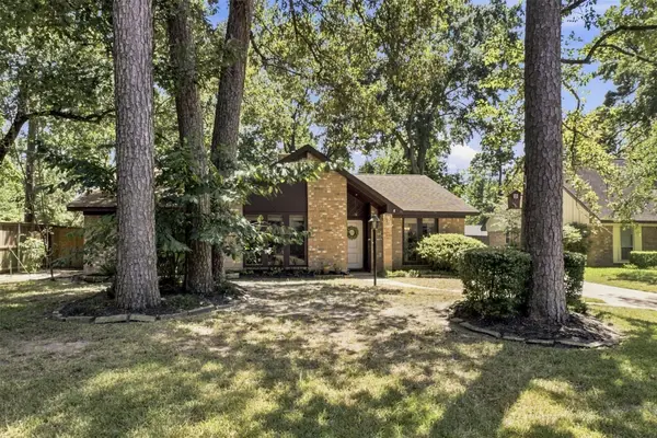 2218 Silver Falls Drive, Kingwood, TX 77339