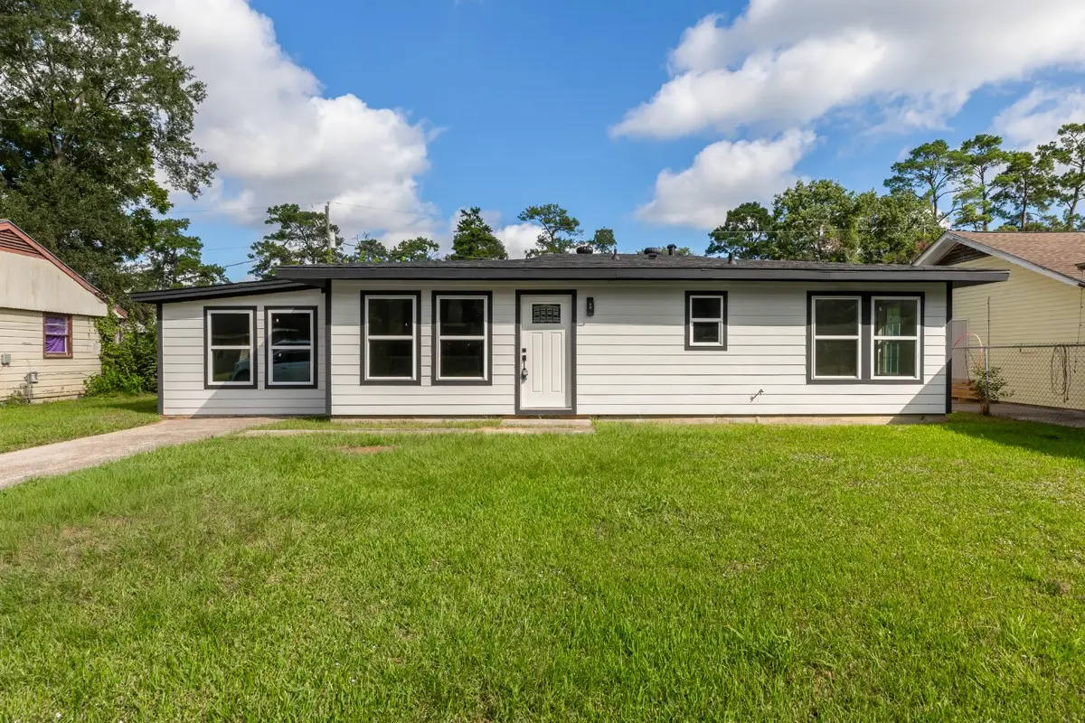 5260 Landry Lane, Beaumont, TX 77708 - Image #1