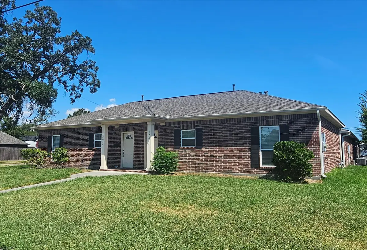 120 W 12th Street, Deer Park, TX 77536 - #1