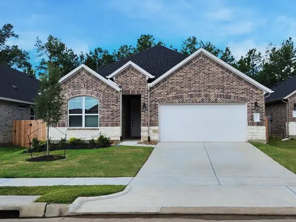 387 Westlake Terrace Drive, Conroe, TX 77304