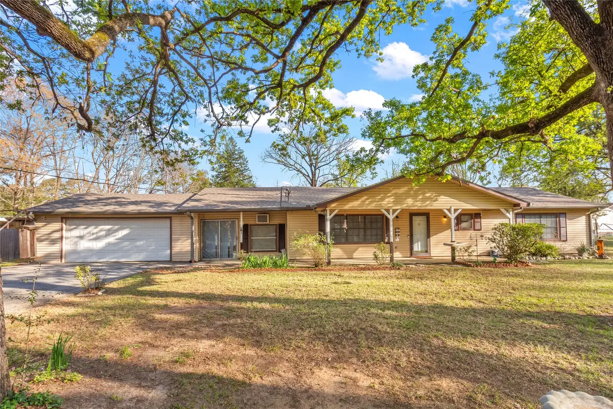 322 Parkside Drive, Zavalla, TX 75980 - #1