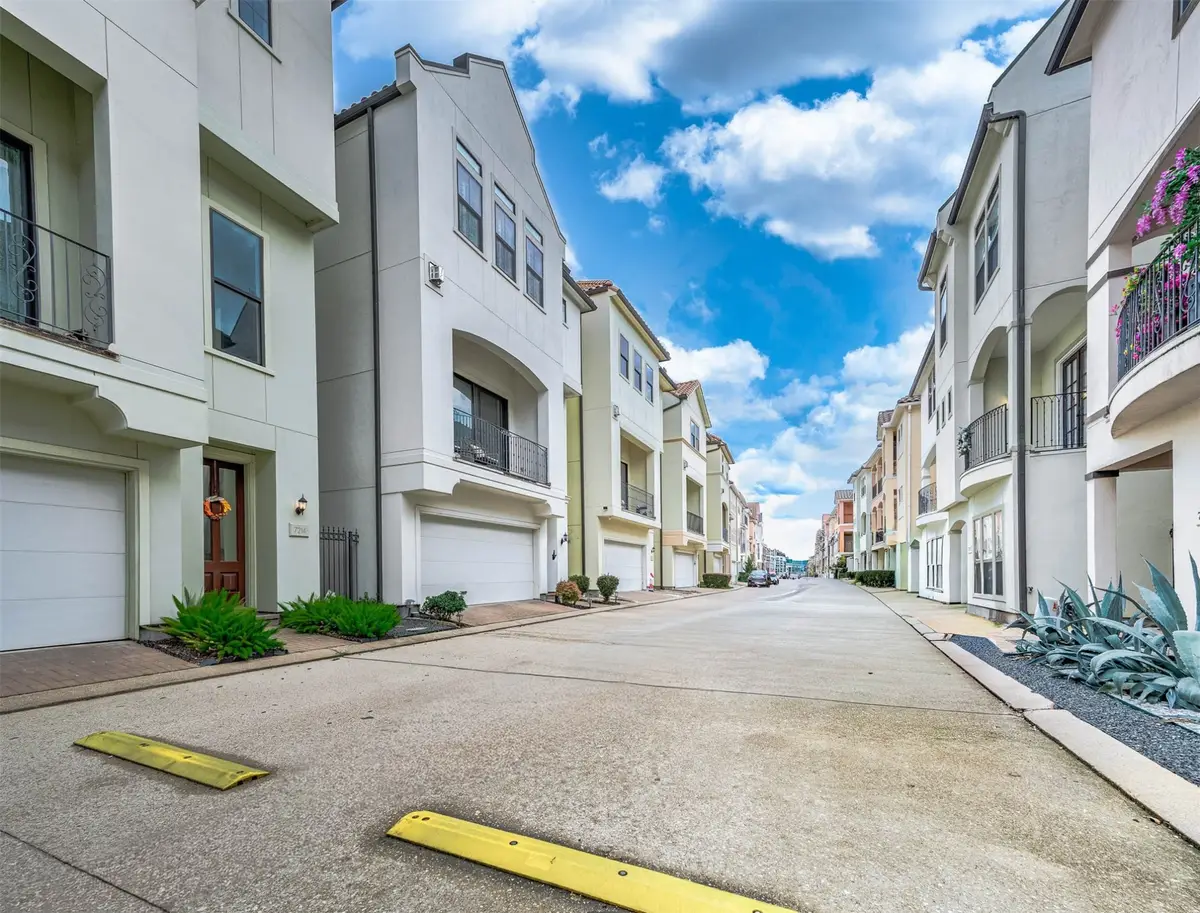 7210 Laguna Villas, Houston, TX 77036 - Image #1