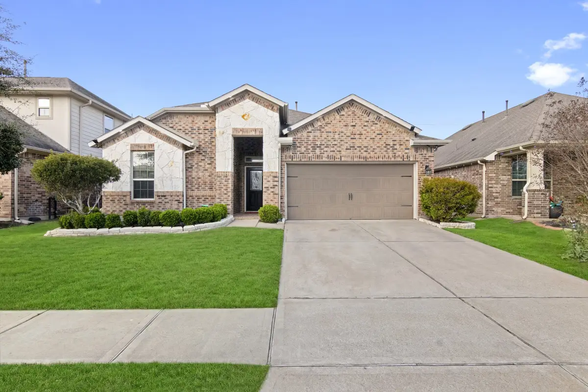 9538 Ocean Dr, Rosharon, TX 77583 - Image #1