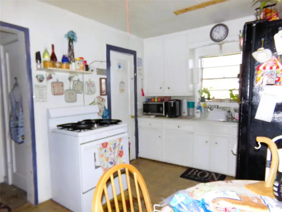 308 E East South Street, Weimar, TX 78962 - #2