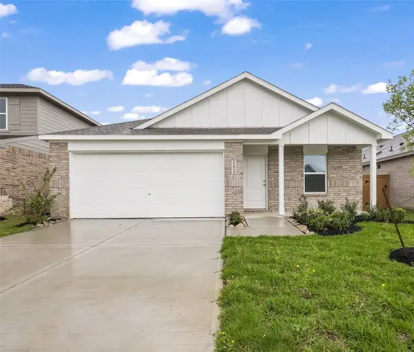 1522 Wisteria Peaks Court, Crosby, TX 77532