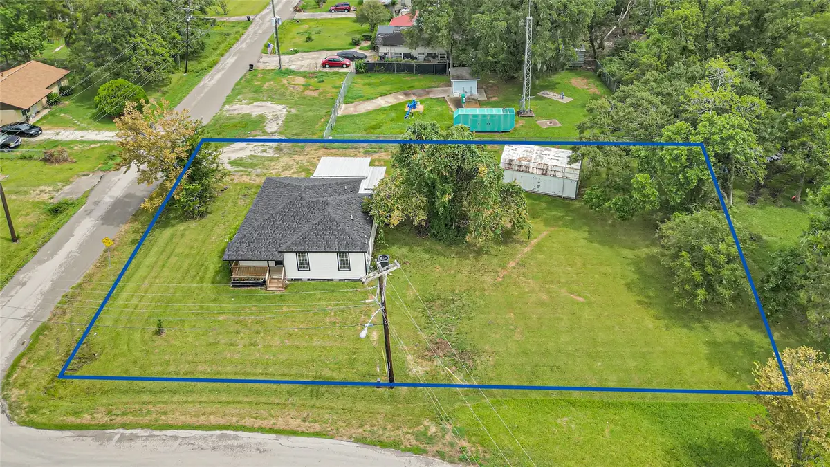 839 Yaupon Street, Clute, TX 77531 - #1