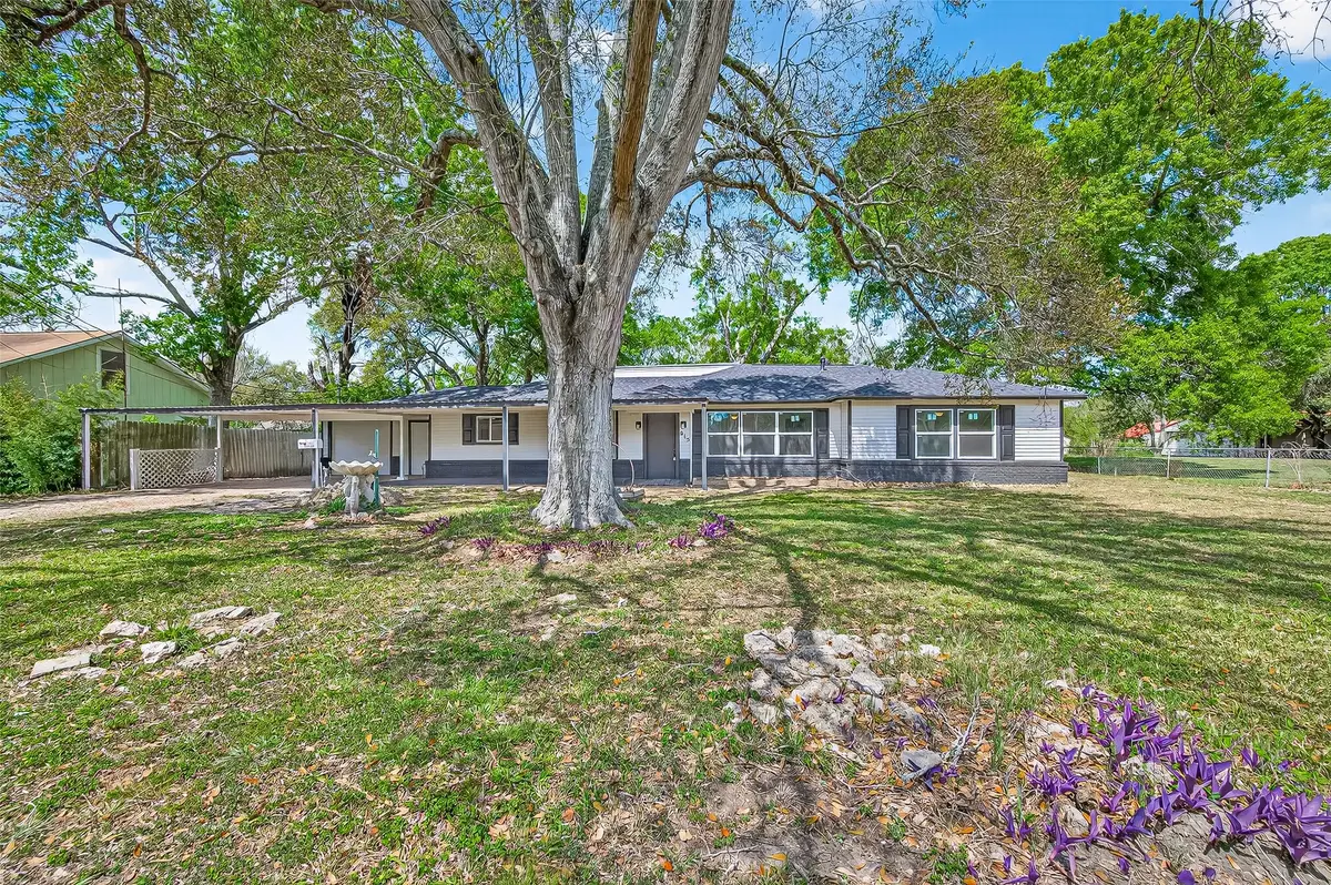 815 Brooks Avenue, Rosenberg, TX 77471 - #1