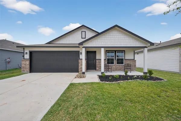 812 Brookside Drive, Dayton, TX 77535