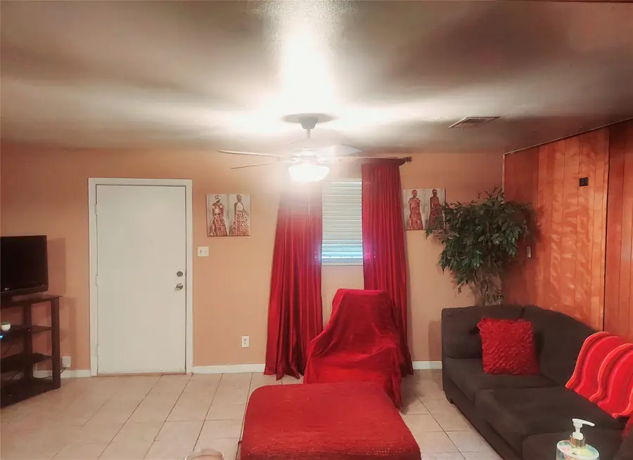 6762 Glen Rock Drive, Houston, TX 77087 - Image #3