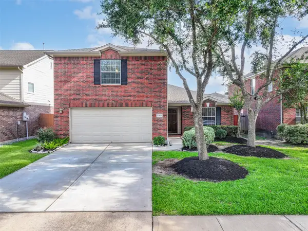 11304 Morning Brook Drive, Pearland, TX 77584