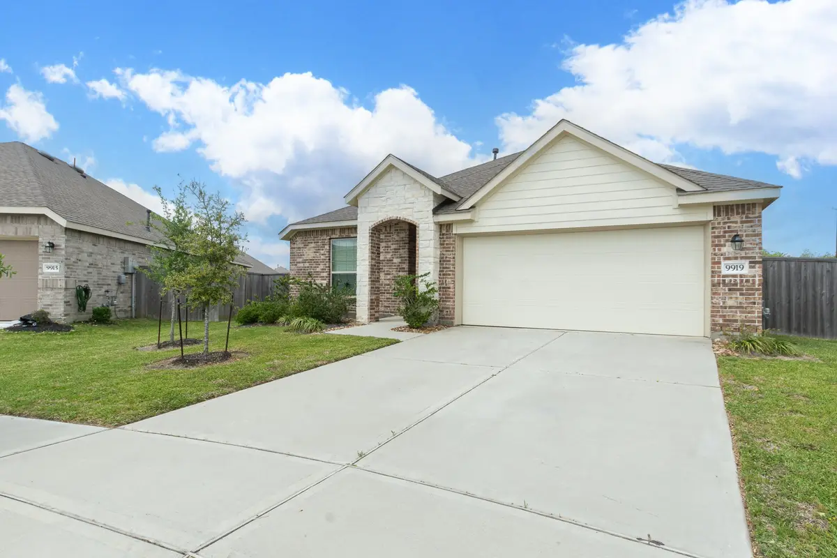 9919 Summer Peony Court, Baytown, TX 77521 - #1