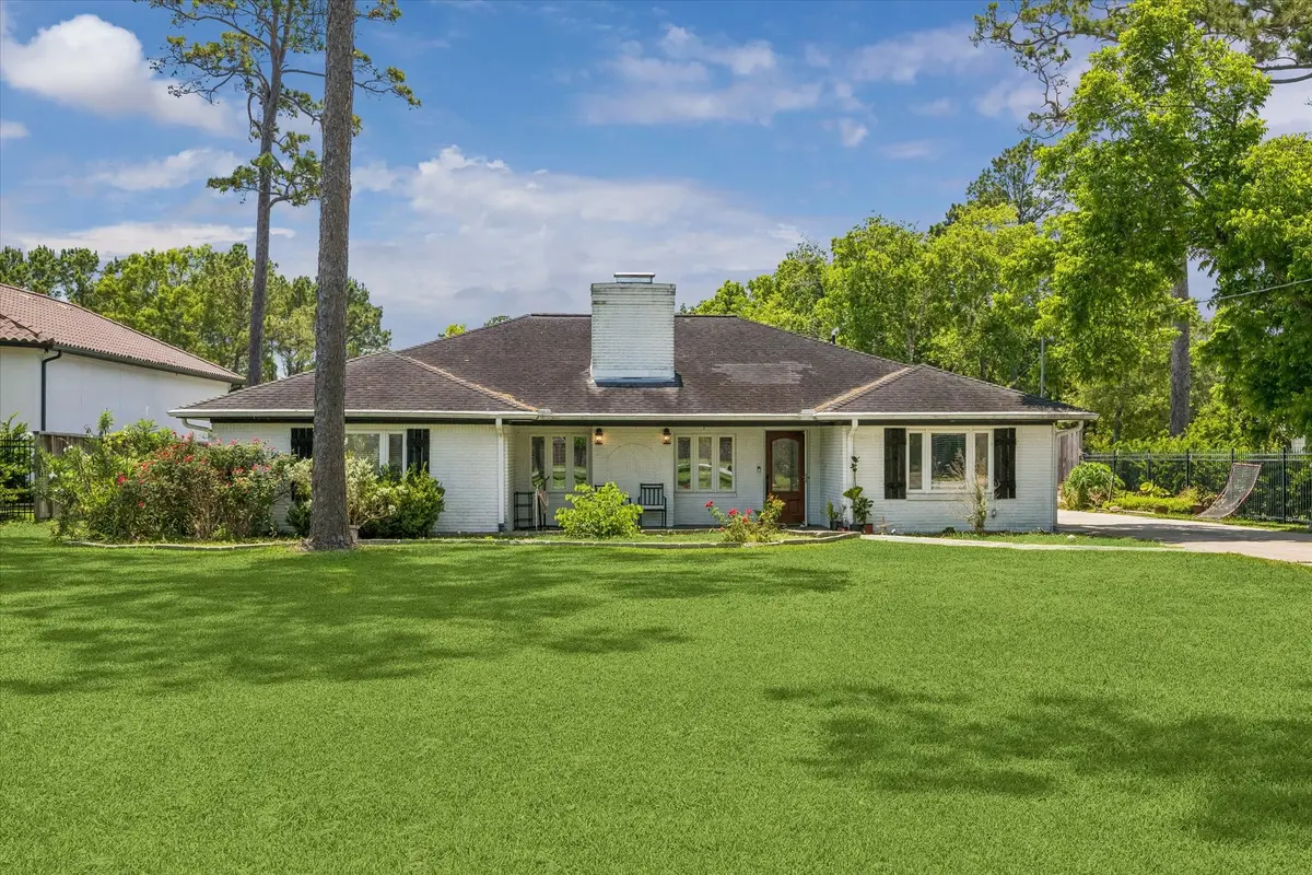 206 Melody Lane, Friendswood, TX 77546 - #1