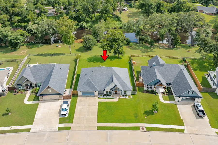 216 Creekside Lane, Lake Jackson, TX 77566 - #3