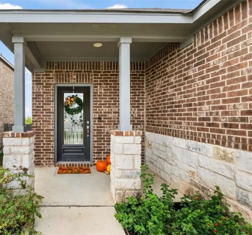 396 Eves Necklace Drive, Buda, TX 78610 - Image #2