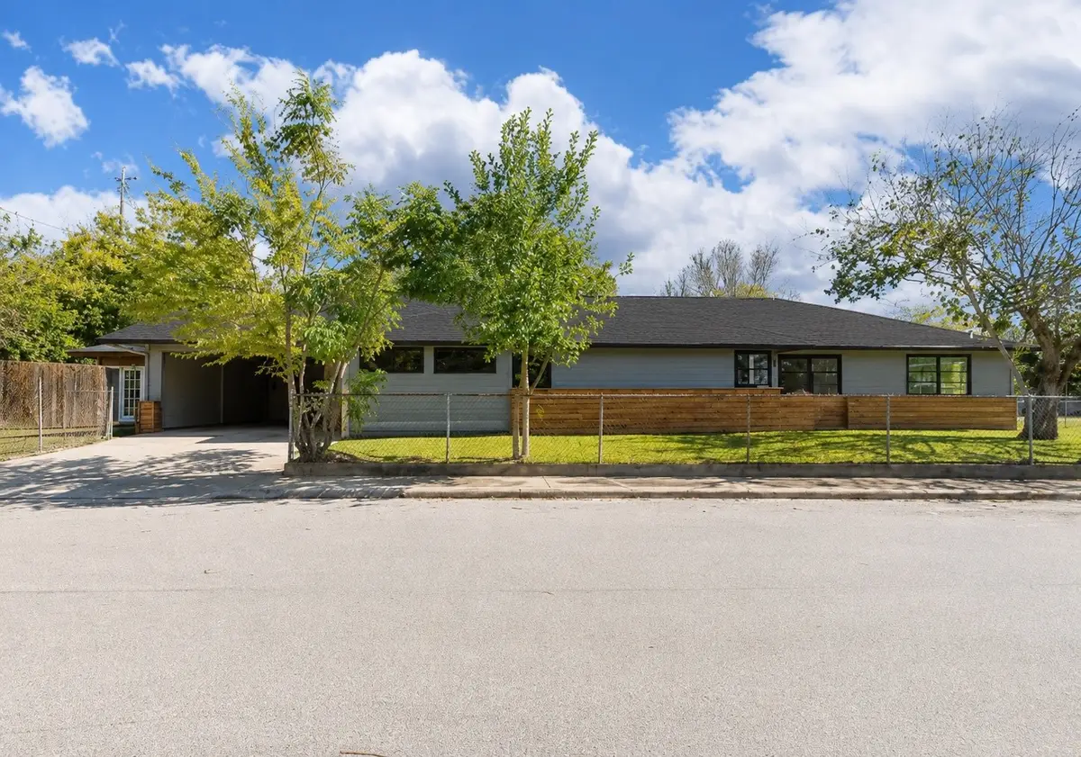 1230 W 4th Street, Freeport, TX 77541 - #1