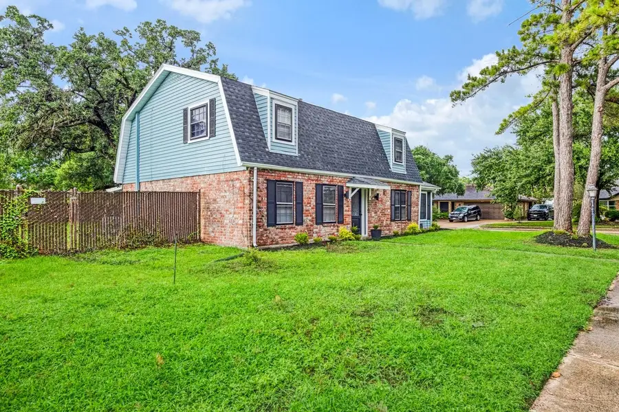 2207 S Palm Court, Pasadena, TX 77502 - #2