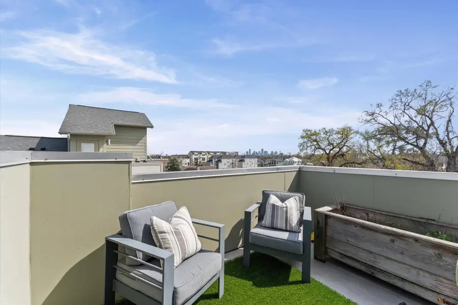 1019 W 17th Street, Houston, TX 77008 - #2